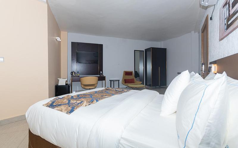 Hotel Le Figaro دوالا المظهر الخارجي الصورة