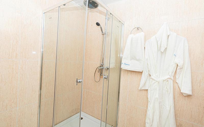 Hotel Le Figaro دوالا المظهر الخارجي الصورة