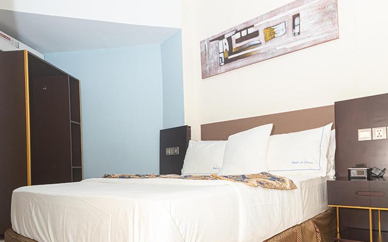 Hotel Le Figaro دوالا المظهر الخارجي الصورة