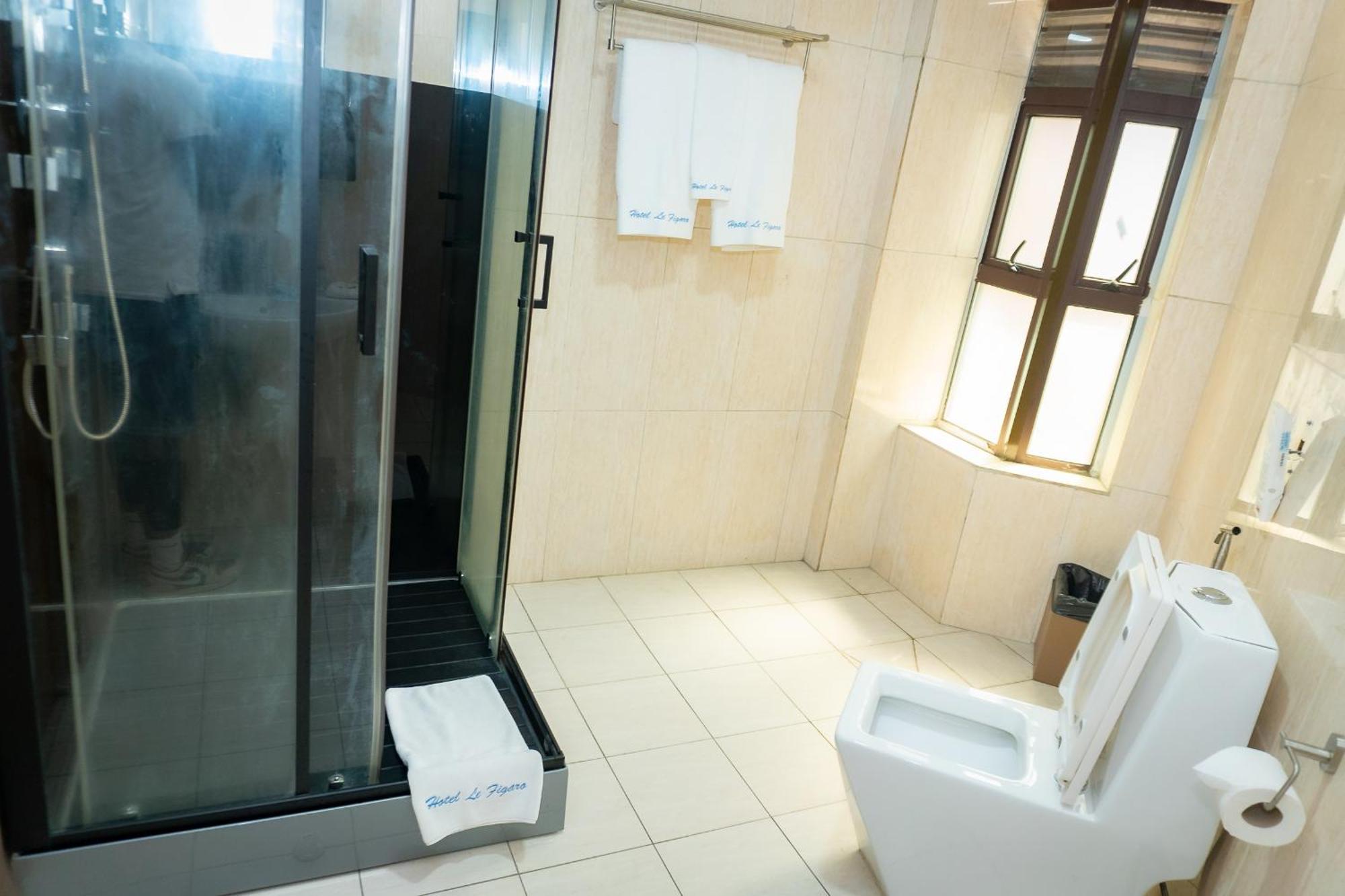 Hotel Le Figaro دوالا المظهر الخارجي الصورة