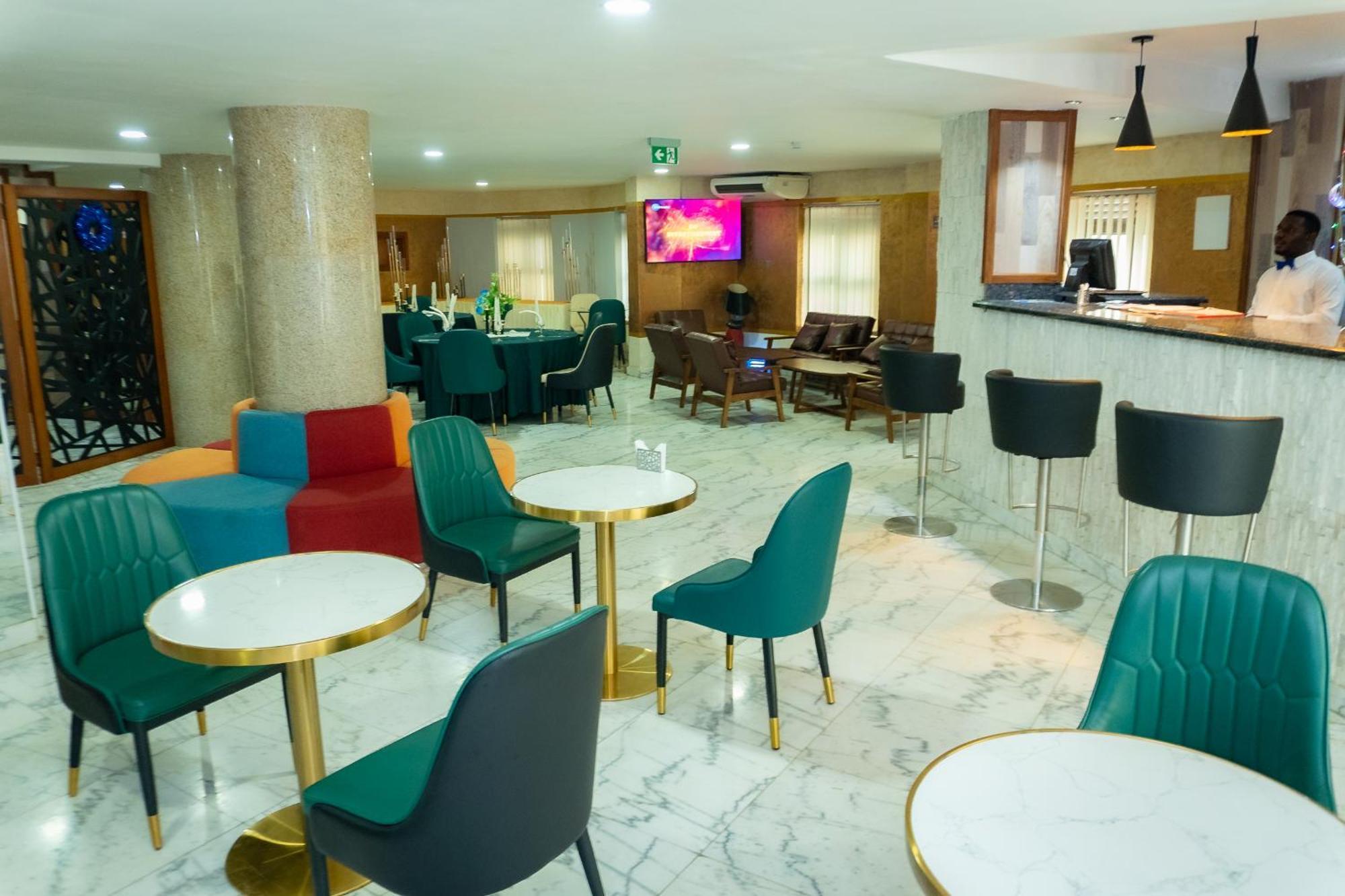 Hotel Le Figaro دوالا المظهر الخارجي الصورة