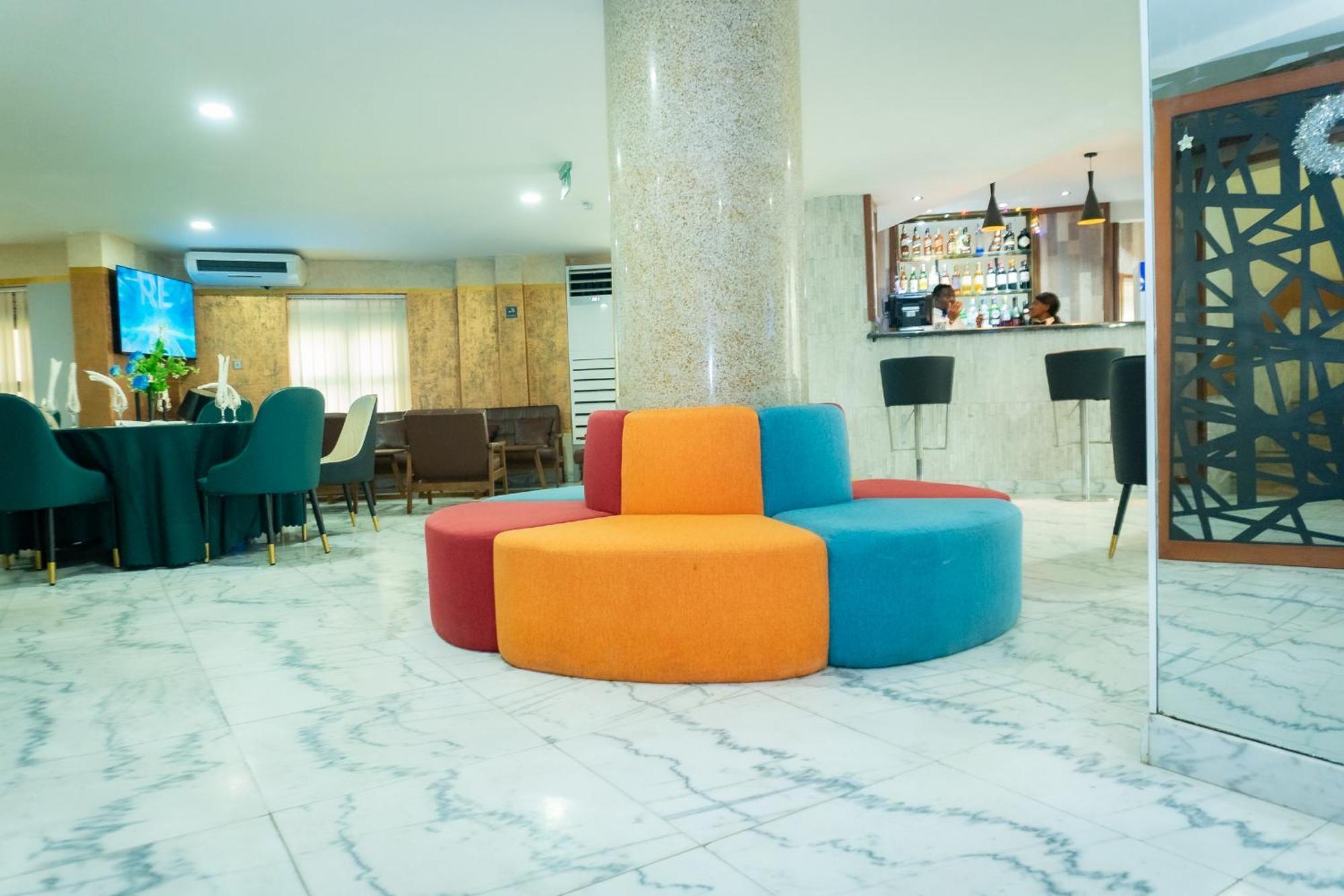 Hotel Le Figaro دوالا المظهر الخارجي الصورة