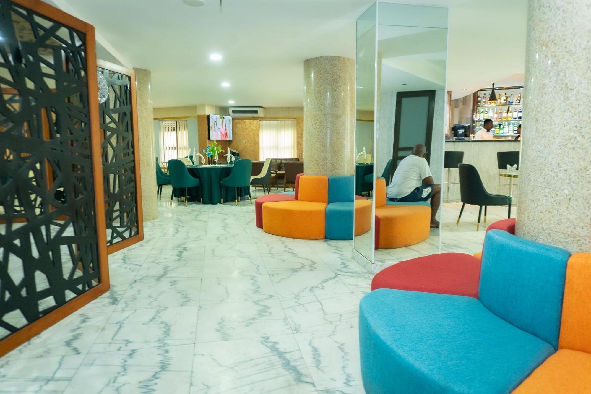 Hotel Le Figaro دوالا المظهر الخارجي الصورة