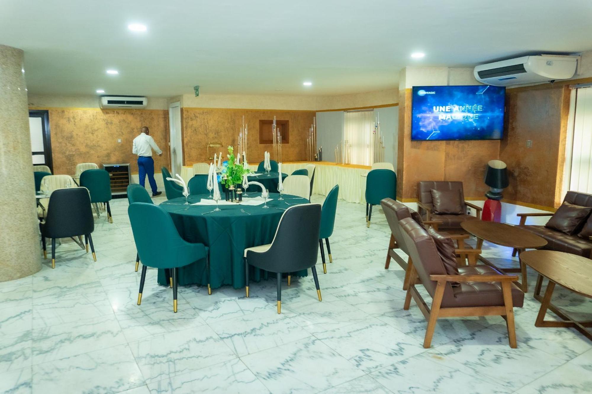 Hotel Le Figaro دوالا المظهر الخارجي الصورة