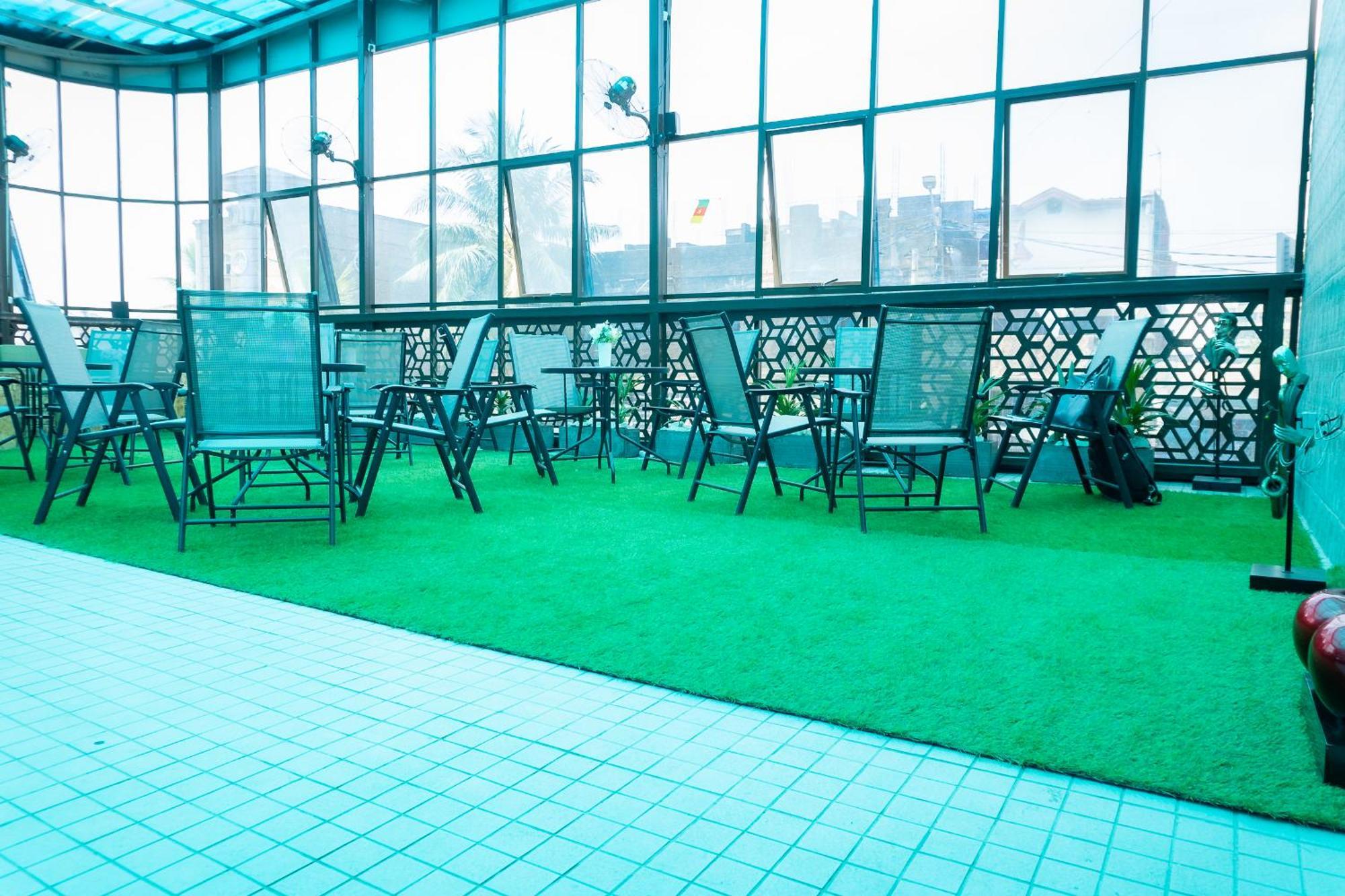 Hotel Le Figaro دوالا المظهر الخارجي الصورة