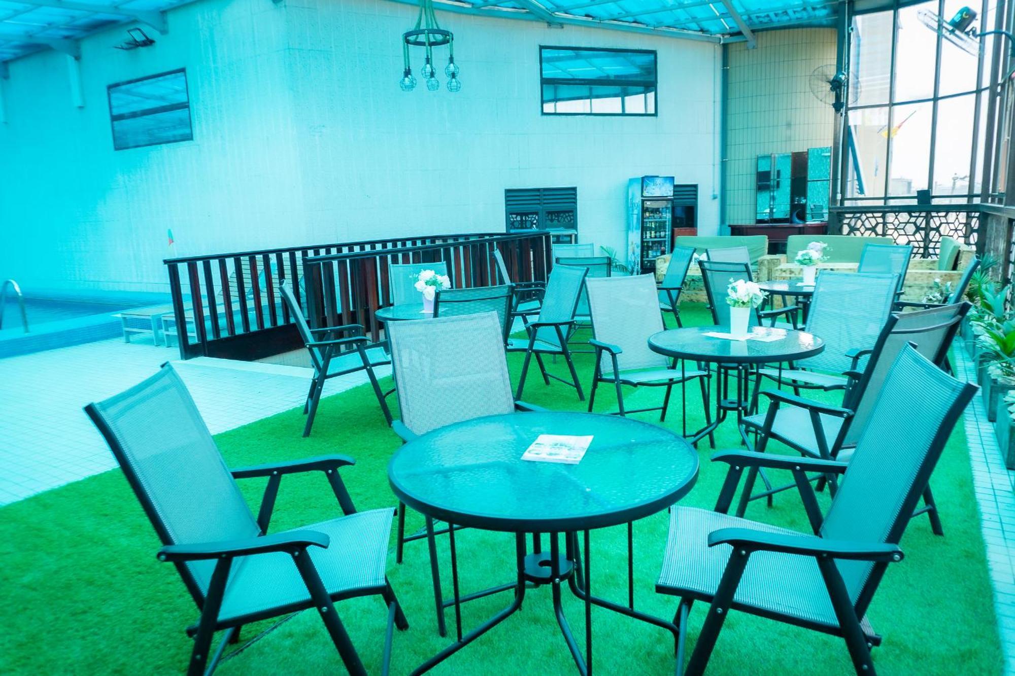 Hotel Le Figaro دوالا المظهر الخارجي الصورة
